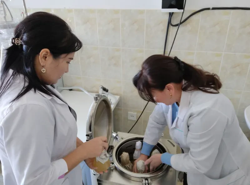 O`simliklar karantini va himoyasi ilmiy tadqiqot institutida tadqiqotlar davom etmoqda.